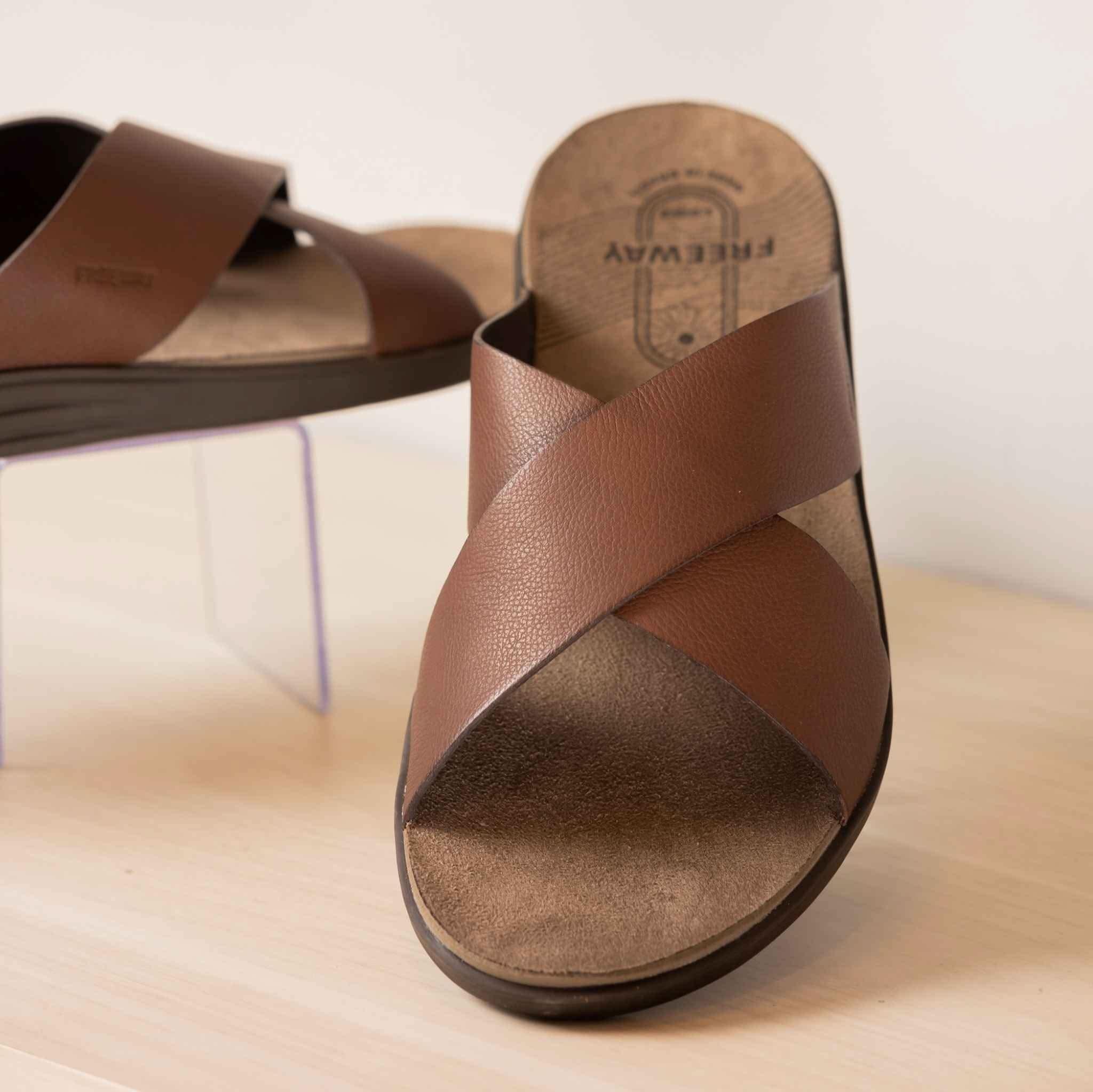 CHINELO MASCULINO EM COURO EVOLUTION - Banana Calçados -